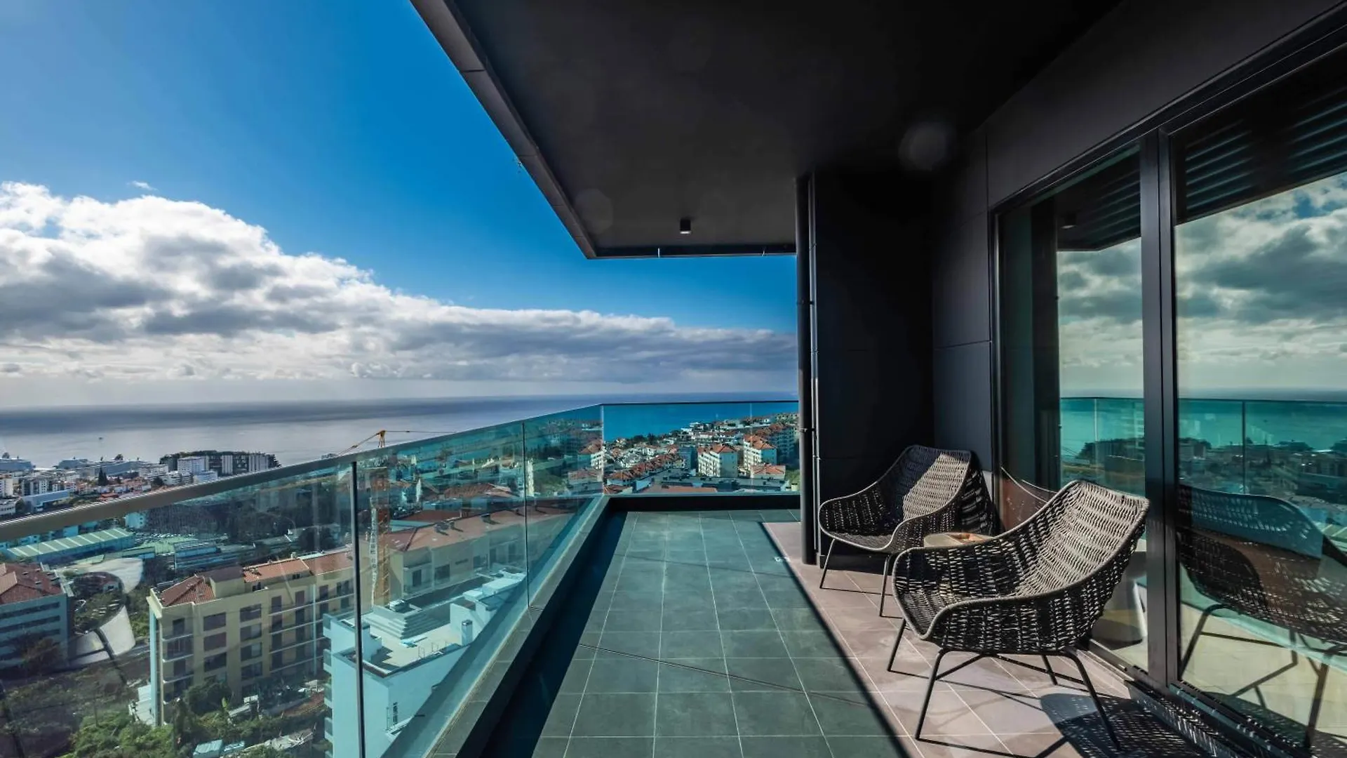 丰沙尔Panoramic Bay And Sea Views - Luxury 3-Bed Flat公寓 公寓 丰沙尔