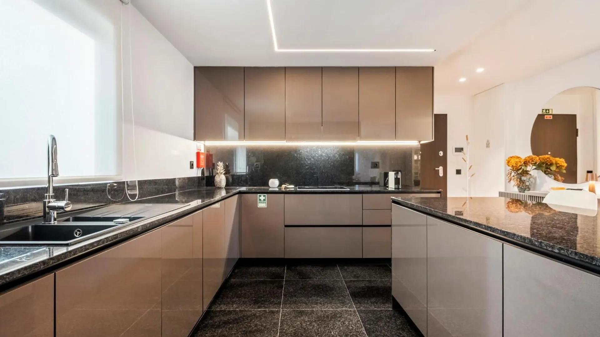 丰沙尔Panoramic Bay And Sea Views - Luxury 3-Bed Flat公寓