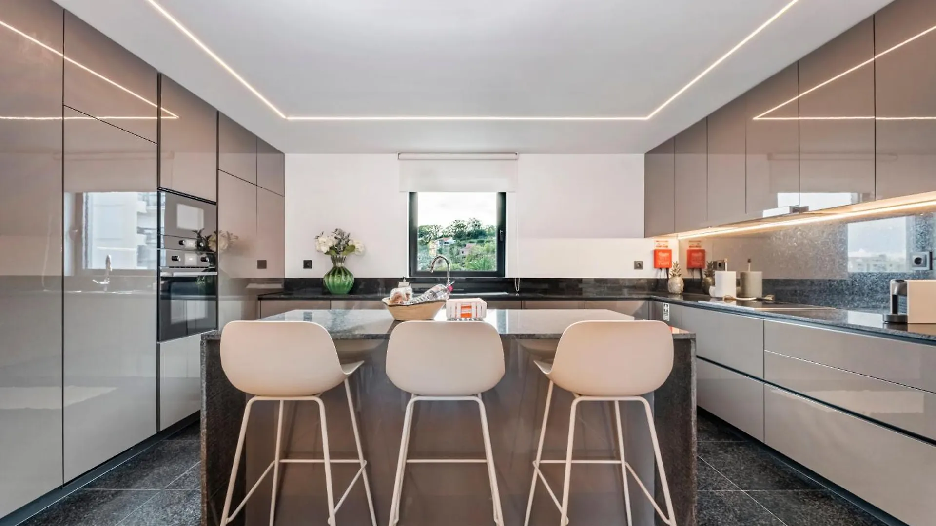 丰沙尔Panoramic Bay And Sea Views - Luxury 3-Bed Flat公寓 0*, 丰沙尔